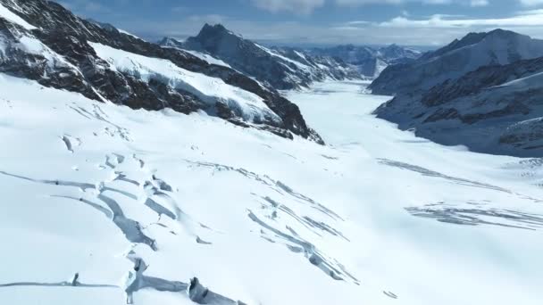 位于瑞士瓦莱州的大阿莱希冰川的空中景观 该冰川是阿尔卑斯山和教科文组织遗产中最大的冰川 Aletsch冰川 欧洲阿尔卑斯山的冰景 — 图库视频影像
