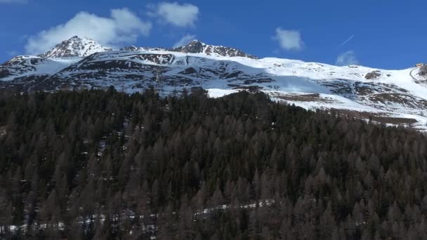 Vista Aérea Invierno Famosa Estación Esquí Moritz Graubunden Suiza — Vídeo de stock