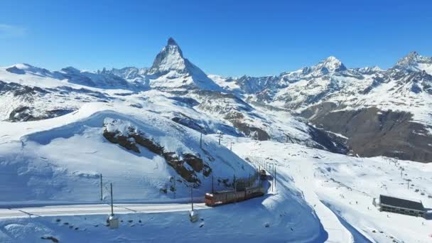 Hermosa Estación Esquí Zermatt Con Vista Pico Matterhorn Horizonte Hermosos — Vídeos de Stock