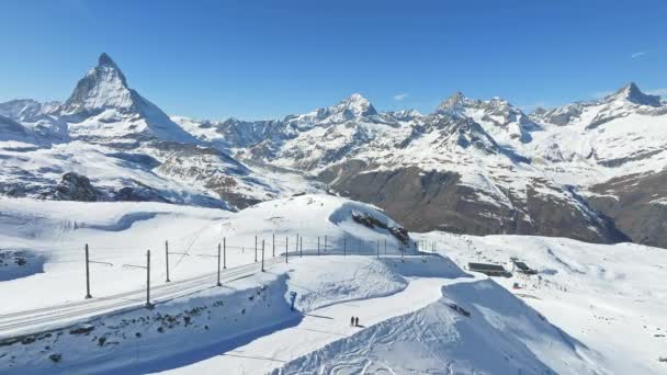 Hermosa Estación Esquí Zermatt Con Vista Pico Matterhorn Horizonte Hermosos — Vídeo de stock