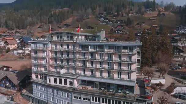 Aerial View Luxury Hotel Grindelwald Switzerland Beautiful Mountains Background — Stock Video