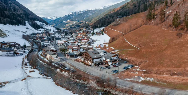 Bewölktes Tal Wenn Das Alpendorf Und Das Skigebiet Tirol Italien — Stockfoto