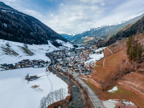 Bewölktes Tal Wenn Das Alpendorf Und Das Skigebiet Tirol Italien — Stockfoto