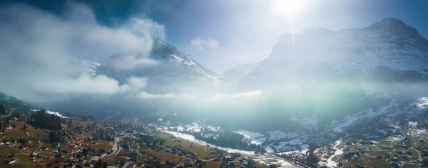 Luftpanorama Des Grindelwaldes Schweiz Dorfansicht Nahe Schweizer Alpen Berglandschaft Holzchalets — Stockfoto