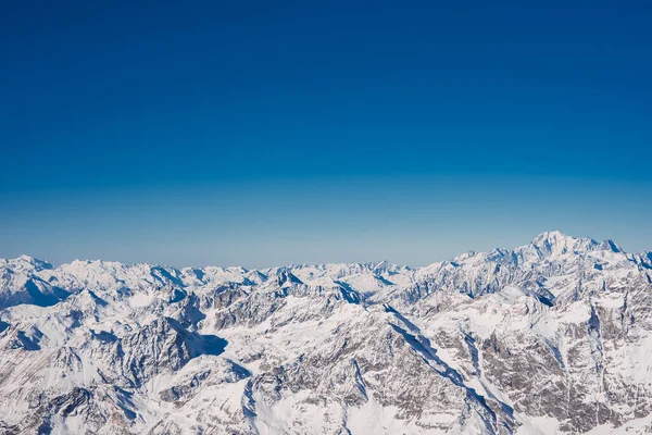 Skipiste Besneeuwde Winterbergen Matterhorn Een Berg Pennijnse Alpen Grens Tussen — Stockfoto