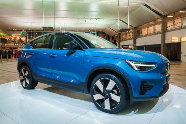 Volvo C40 2022 Test Sürüşü Gününü şarj et. Yepyeni elektrikli araba. ECO geleceği.