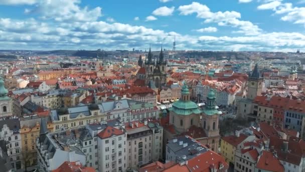 Panoramautsikt Över Torget Gamla Stan Prag Vacker Sommardag Tjeckien Kyrkan — Stockvideo