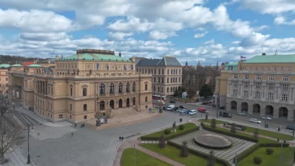 Prágai Rudolfinum Légi Kilátása Egy Gyönyörű Neoreneszánsz Épület Amely Cseh — Stock videók