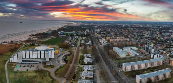 Vista Aérea Cidade Parnu Estônia Pequena Cidade Resort Beira Mar — Fotografia de Stock