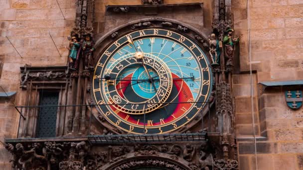 Praski Zegar Astronomiczny Starym Mieście Pradze Timelapse Scena Zegara Porusza — Wideo stockowe