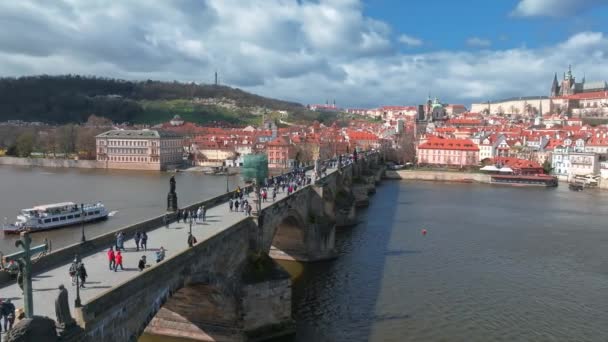 Çek Cumhuriyeti Prag Daki Vltava Nehri Üzerindeki Charles Köprüsü Eski — Stok video
