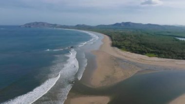 Playa Flamingo, Guanacaste, Kosta Rika. Flamingo Beach North Ridge 'in hava görüntüsü - Lüks evler, villalar ve Pasifik Sahili' ndeki panoramik okyanus manzaralı oteller