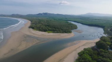 Playa Flamingo, Guanacaste, Kosta Rika. Flamingo Beach North Ridge 'in hava görüntüsü - Lüks evler, villalar ve Pasifik Sahili' ndeki panoramik okyanus manzaralı oteller