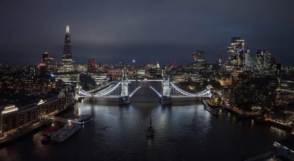 Повітряний Нічний Вид Піднімальний Міст Тауер Лондоні Вночі Прекрасній Панорамі — стокове фото