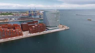 Indre Osterbro, Nordhavnen bölgelerinin hava manzarası. Kopenhag, Danimarka 'nın yeni modern bölgesi. Güzel modern binalar, Portland Kuleleri ve BM.