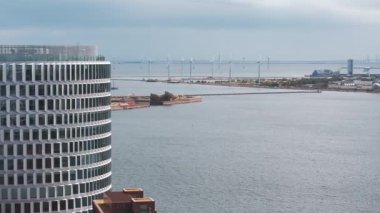 Indre Osterbro, Nordhavnen bölgelerinin hava manzarası. Kopenhag, Danimarka 'nın yeni modern bölgesi. Güzel modern binalar, Portland Kuleleri ve BM.