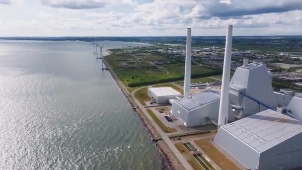 発電所の空中ビュー 世界で最も美しく 環境に優しい発電所の一つ デンマークのコペンハーゲンでのEsgグリーンエネルギー — ストック動画
