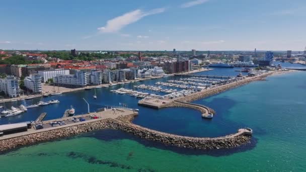 Kilátás Helsinborg Belvárosára Helsingborg Kikötőjére Svédországban Óváros Strand Városi Kikötő — Stock videók