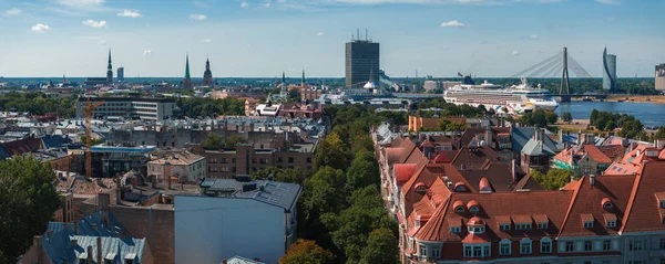 Nyári Naplemente Rigában Lettországban Rigára Lettország Fővárosára Naplementekor Gyönyörű Épületek — Stock Fotó