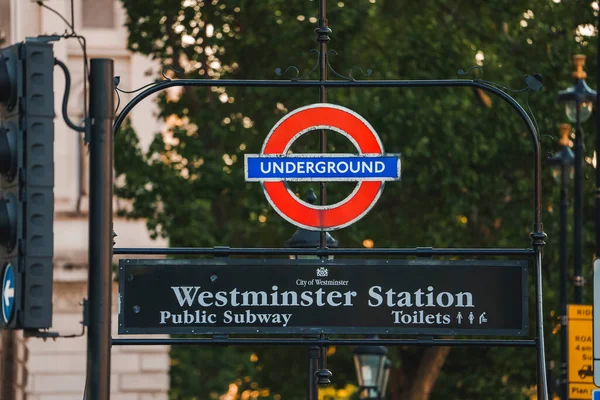 Schild Der Westminster Station London Öffentliche Bahn Station Des Berühmten — Stockfoto