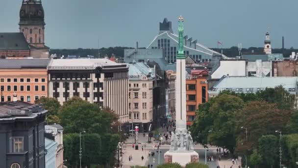 Krásný Letecký Výhled Město Riga Hlavní Město Lotyšska Socha Svobody — Stock video