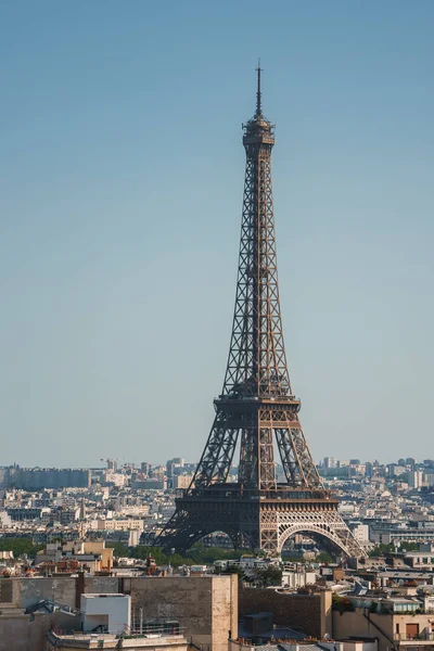 Overdag Uitzicht Eiffeltoren Parijs Frankrijk Met Een Heldere Blauwe Lucht — Stockfoto