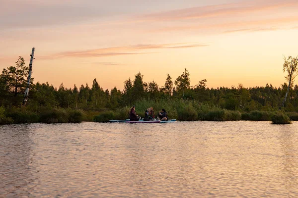 Magisk Soluppgång Över Sjön Tidig Sommarmorgon — Stockfoto