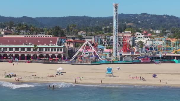 Nöjesparken Santa Cruz Santa Cruz Strandpromenad Antenn Utsikt Med Nöjespark — Stockvideo