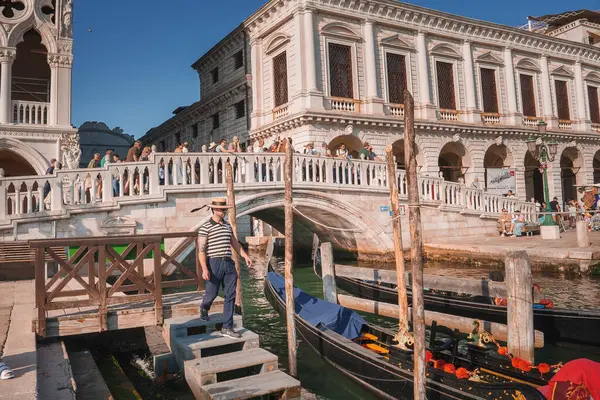 Bruisend Uitzicht Het Canal Grande Venetië Italië Met Gondels Die — Stockfoto
