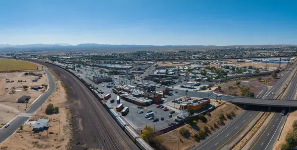 Aerial View Modern Desert Town Usa Showcasing Intersecting Roads Highway — Stock Photo, Image