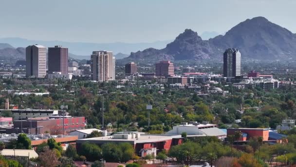美国亚利桑那州凤凰城市中心的天际线城市景观 美国亚利桑那州凤凰城商业区夏天的头像 — 图库视频影像