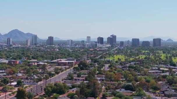 美国亚利桑那州凤凰城市中心的天际线城市景观 美国亚利桑那州凤凰城商业区夏天的头像 — 图库视频影像