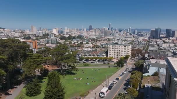 Målade Damer Viktorianska Hus Alamo Square San Francisco Kaliforniens Stadsbild — Stockvideo