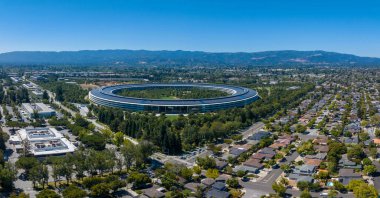 Ana Apple ofis binasının havadan görüntüsü - California, ABD 'de bir uzay gemisi.