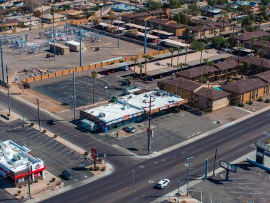 Arizona 'nın şehir merkezindeki Phoenix şehri. Phoenix Arizona şehir merkezinin en iyi manzarası ABD 'de bir yaz günü.