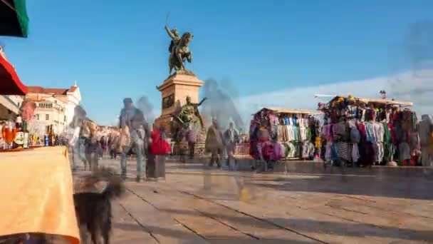 人们冲过威尼斯广场 意大利威尼斯美丽的时光 — 图库视频影像