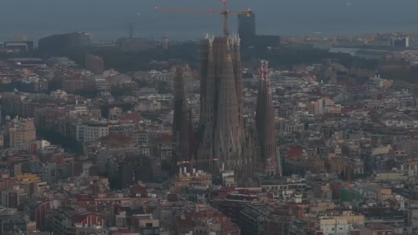 Αεροφωτογραφία Του Ορίζοντα Της Πόλης Της Βαρκελώνης Και Του Καθεδρικού — Αρχείο Βίντεο