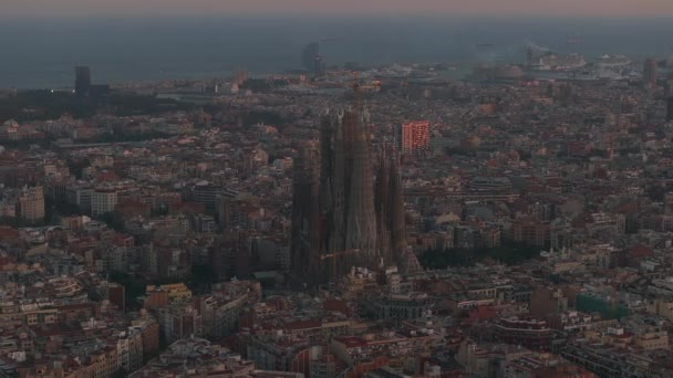 Вид Воздуха Skyline Барселоны Собор Sagrada Familia Закате Мбаппе Известен — стоковое видео