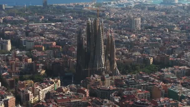 Widok Lotu Ptaka Panoramę Barcelony Katedrę Sagrada Familia Zachodzie Słońca — Wideo stockowe