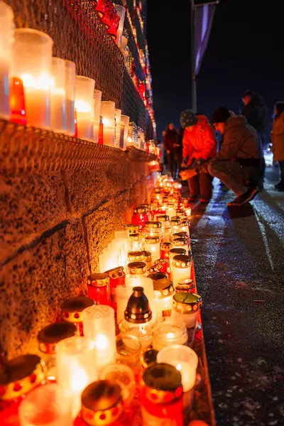 Letônia Uma Vigília Noturna Realizada Com Velas Colocadas Frascos Lanternas — Fotografia de Stock