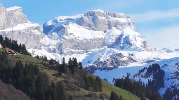 Snöig Bergstopp Schweiziska Alperna Vacker Utsikt Över Alperna — Stockvideo