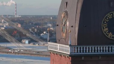 Riga 'nın yukarıdan manzarası çok güzel. Letonya 'nın başkenti Riga' nın panoramik manzarası.