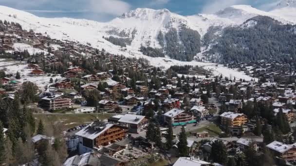 Vedere Panoramică Orașului Verbier Din Elveția Cabane Clasice Din Lemn — Videoclip de stoc