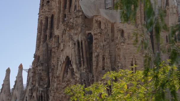 Zamknij Widok Bazylikę Sagrada Familia Barcelonie Arcydzieło Antoniego Gaudiego Zostało — Wideo stockowe