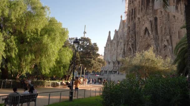 Γκρο Πλαν Άποψη Της Βασιλικής Sagrada Familia Στη Βαρκελώνη Αριστούργημα — Αρχείο Βίντεο