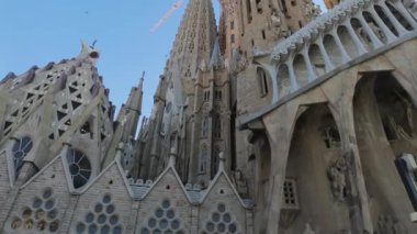 Barcelona 'daki Sagrada Familia Bazilikası' na yakından bakın. Antoni Gaudi başyapıtı 1984 yılında UNESCO 'nun Dünya Mirası listesine girdi.. 