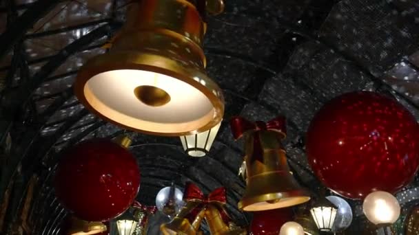 Covent Gardens Beliebter Apple Market Weihnachtlich Dekoriert London Große Glocken Stock-Filmmaterial