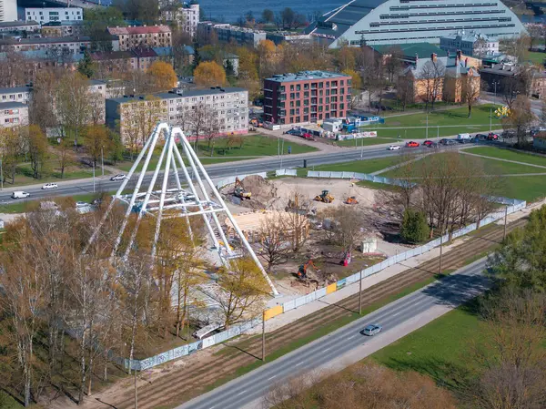 Construção Roda Observação Riga Letónia Roda Gigante Bonita Parque Vitória Fotografia De Stock