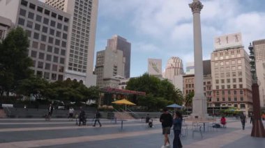 San Francisco 'nun kuzeyindeki Union Meydanı manzarası. Bu manzara San Francisco şehir merkezine güzel bir manzara sağlıyor.