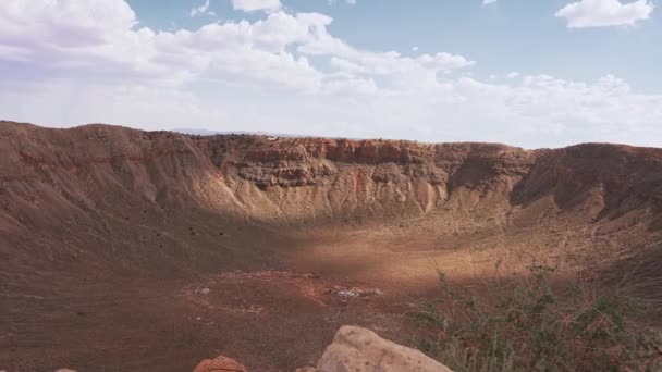 Tutup Tampilan Dari Meteor Crater Natural Landmark Arizona Amerika Serikat — Stok Video